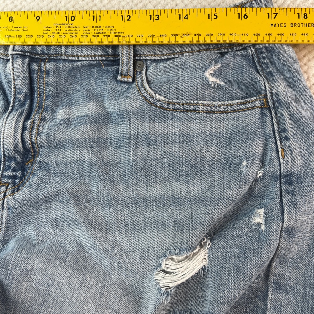 Aerie Womens Light Wash Distressed Denim Shorts Raw Hem Elastic Back Size Large - Picture 5 of 7